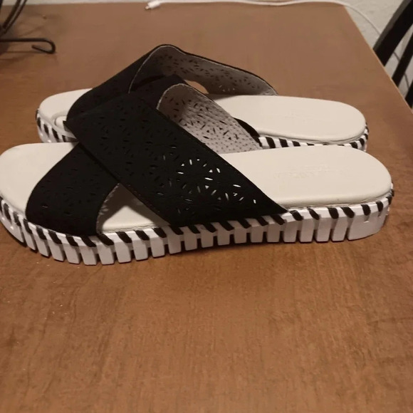 ILSE JACOBSEN NWOT Women's Tulip1575 Flat Sandal - Picture 3 of 8